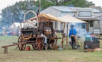 Chuckwagon booth or product photo